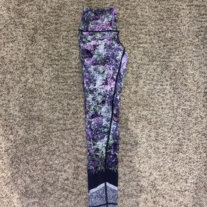 LULULEMON Wunder Under Leggings, Size 8
